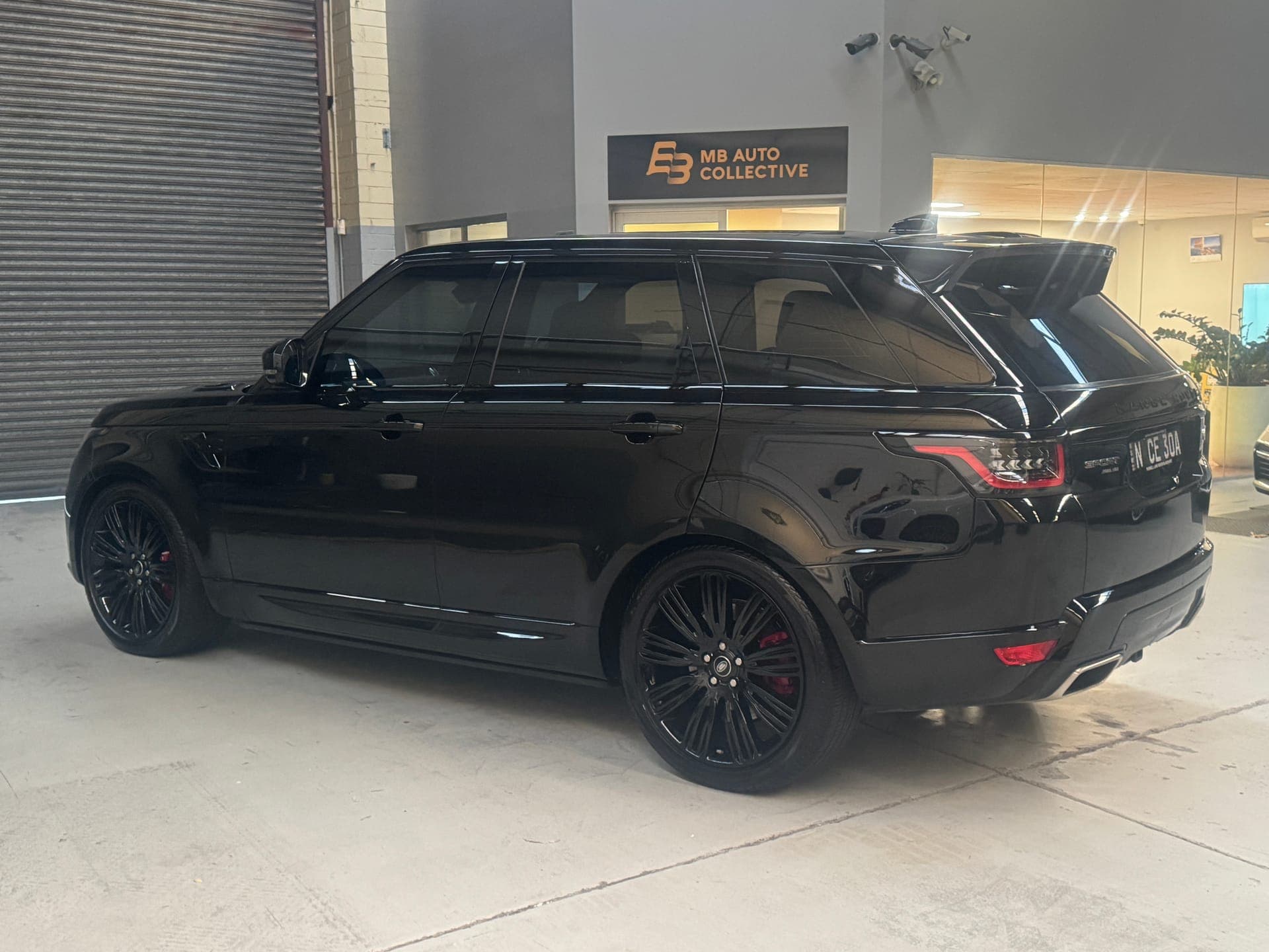 2021 Land Rover Range Rover Sport P525 HSE Dynamic in Black — infotainment