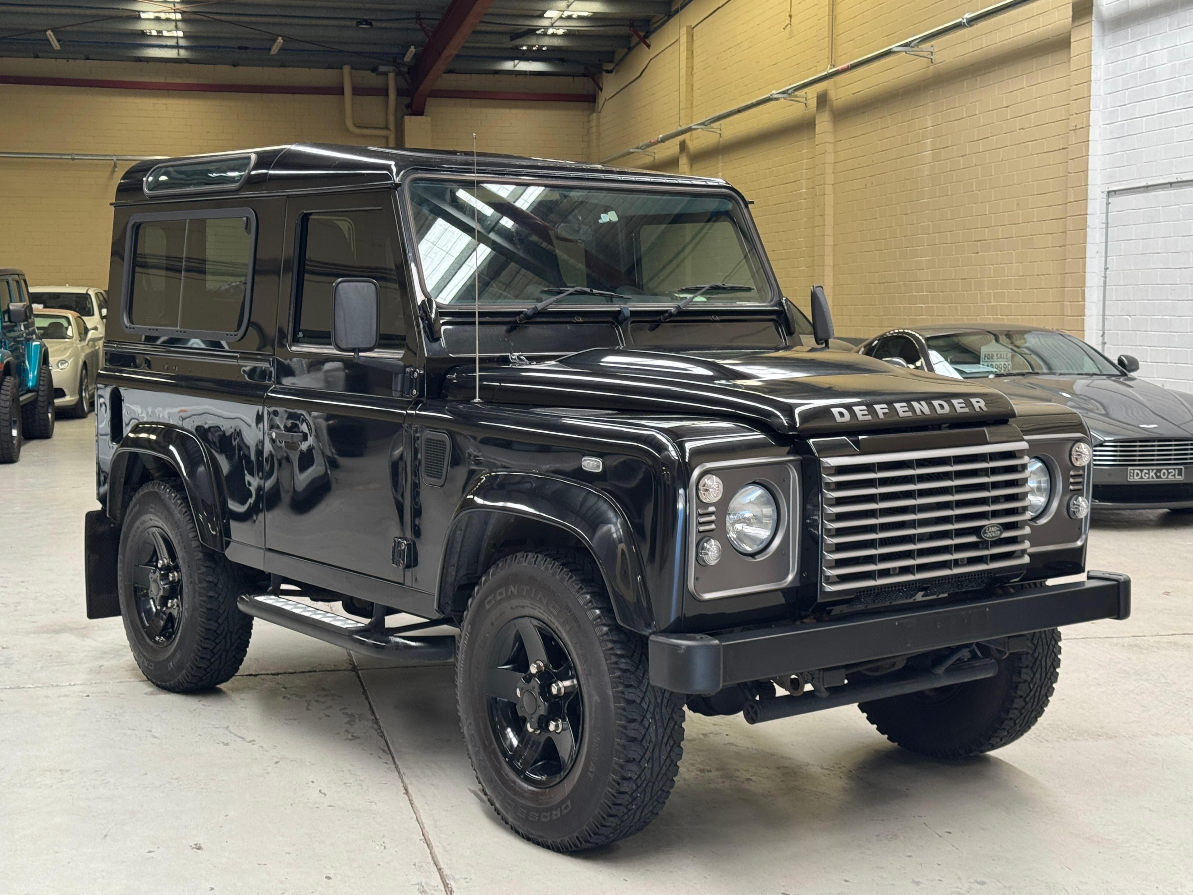 2014 Land Rover Defender DEFENDER 90 MY15 DIESEL TURBO F/INJ 2.2L 6 SP MANUAL in BLACK — exterior rear