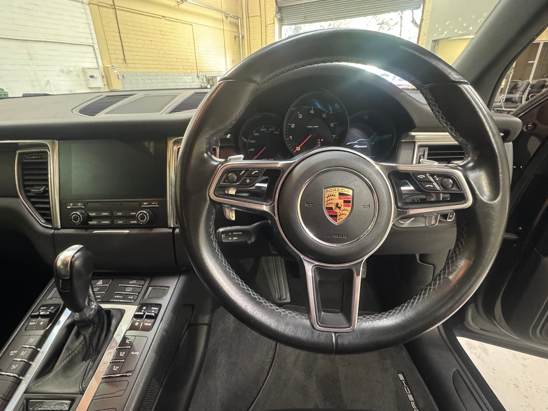 2017 Porsche Macan in Black — photo 15