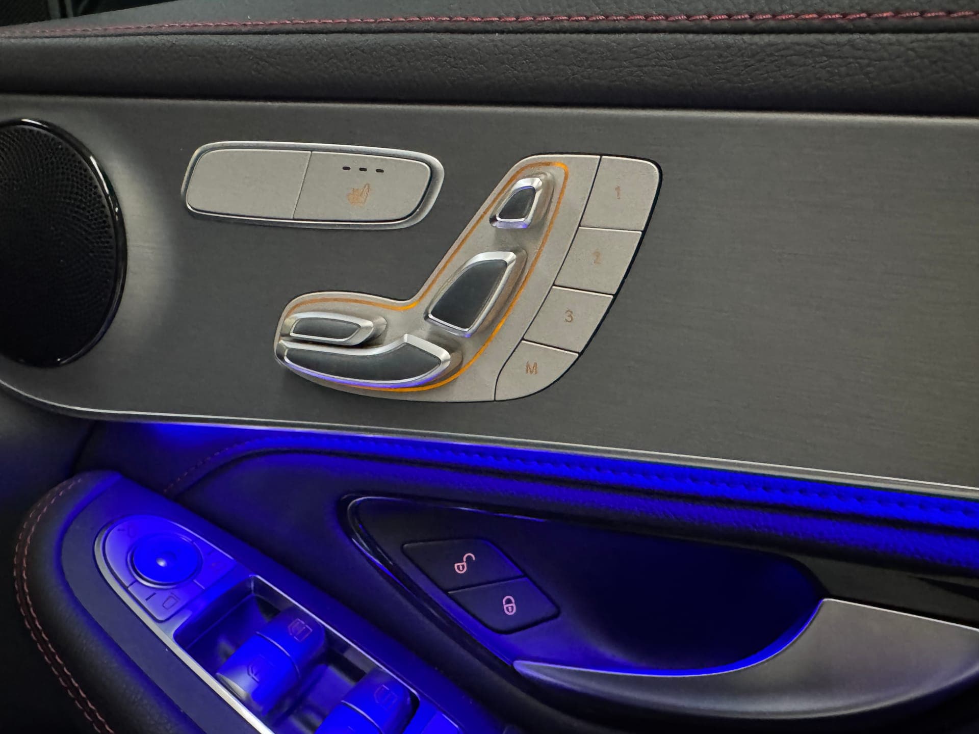2022 Mercedes-Benz GLC 300 4MATIC in Grey — photo 13