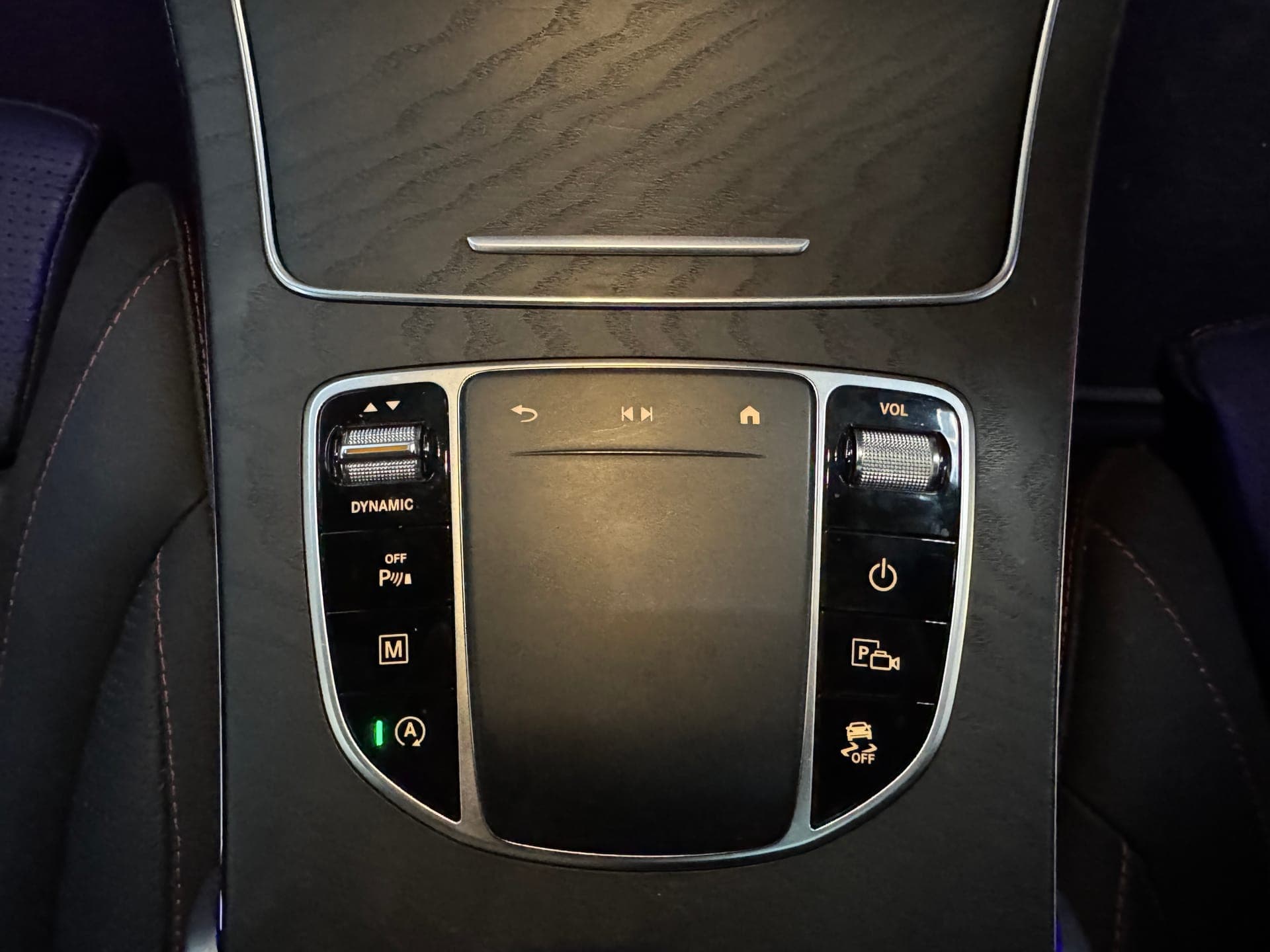 2022 Mercedes-Benz GLC 300 4MATIC in Grey — photo 21
