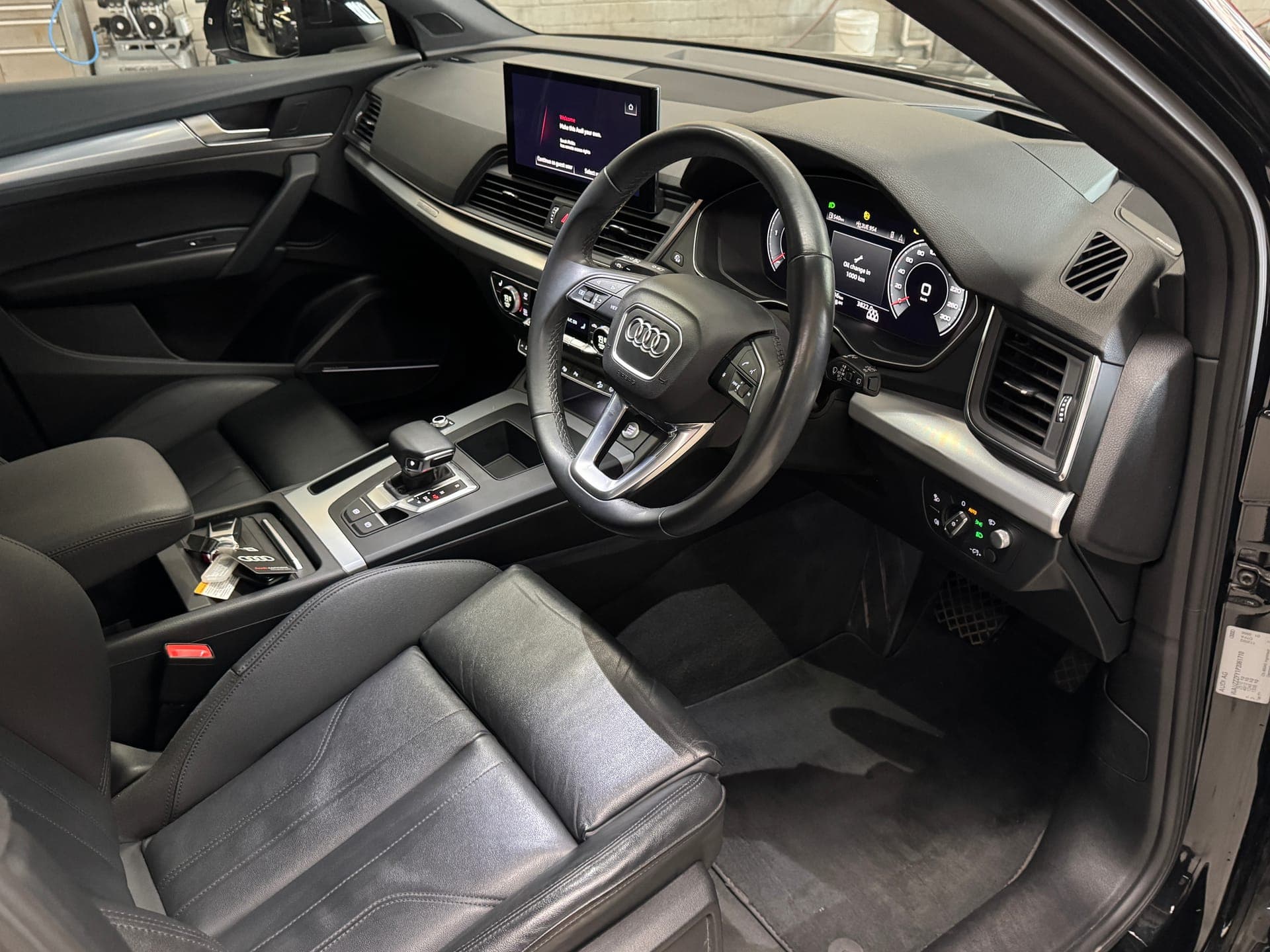 2023 Audi Q5 40 TDI Quattro Sport MHEV in Black — photo 12