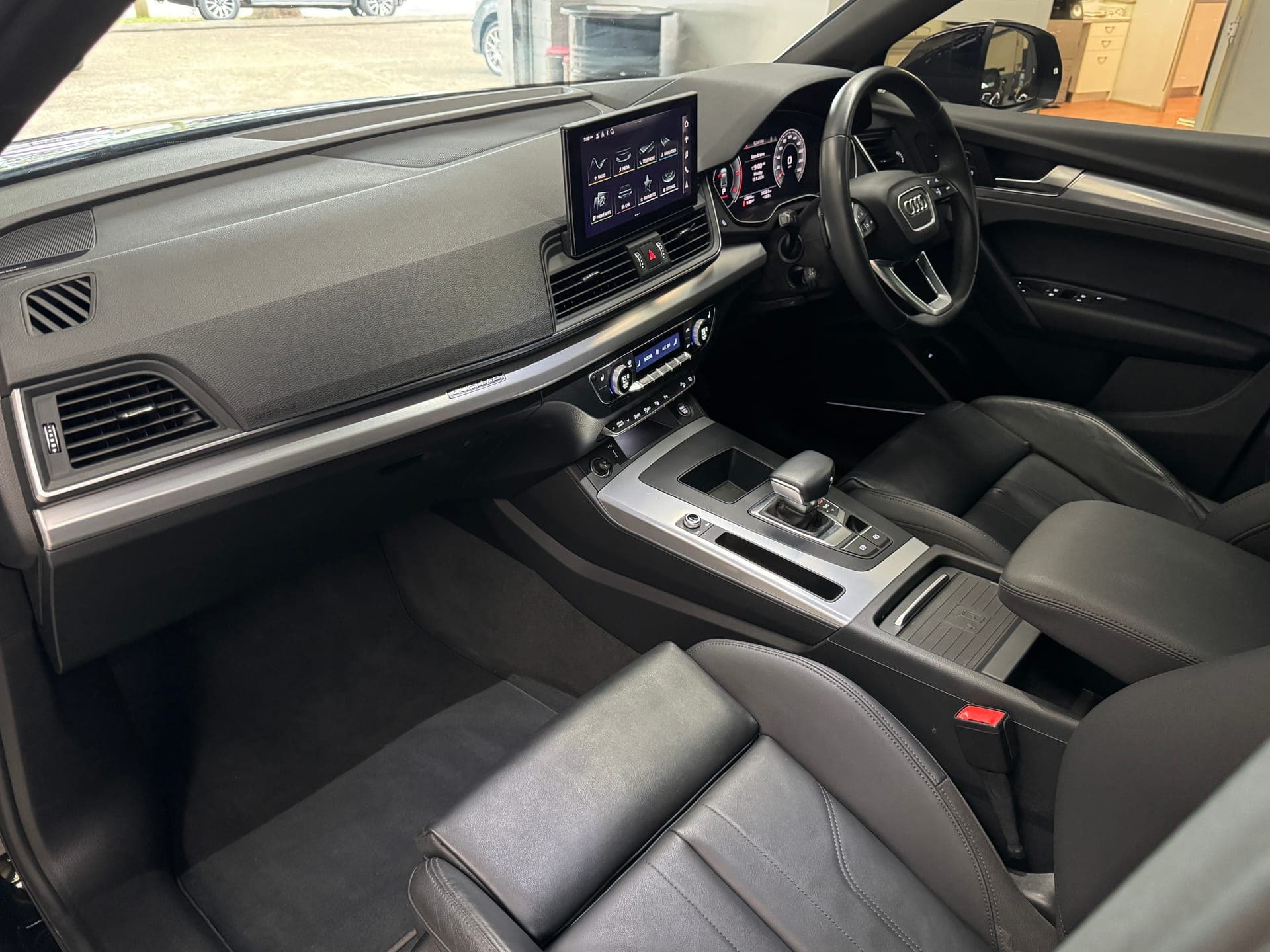 2023 Audi Q5 40 TDI Quattro Sport MHEV in Black — photo 21
