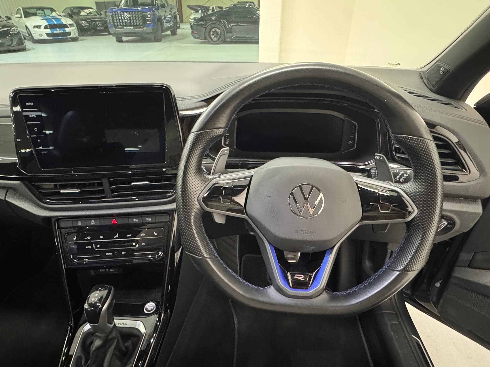 2023 Volkswagen T-ROC R D1 MY23 Update in Grey — photo 16