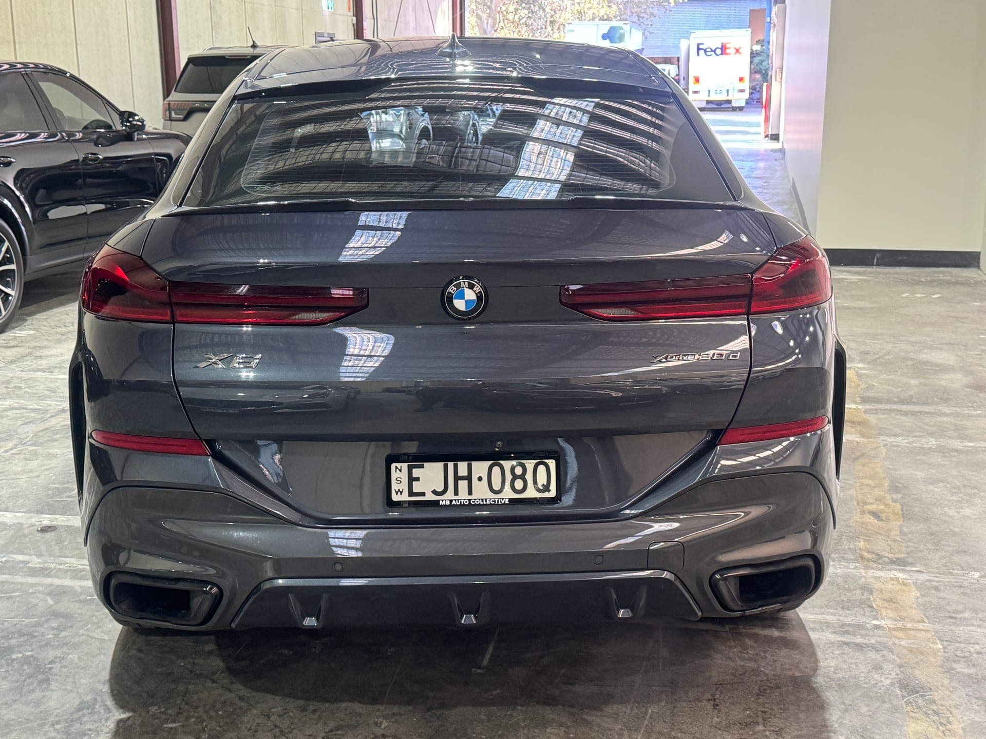 2020 BMW X6 xDrive30d M Sport G06 in Grey — front seats