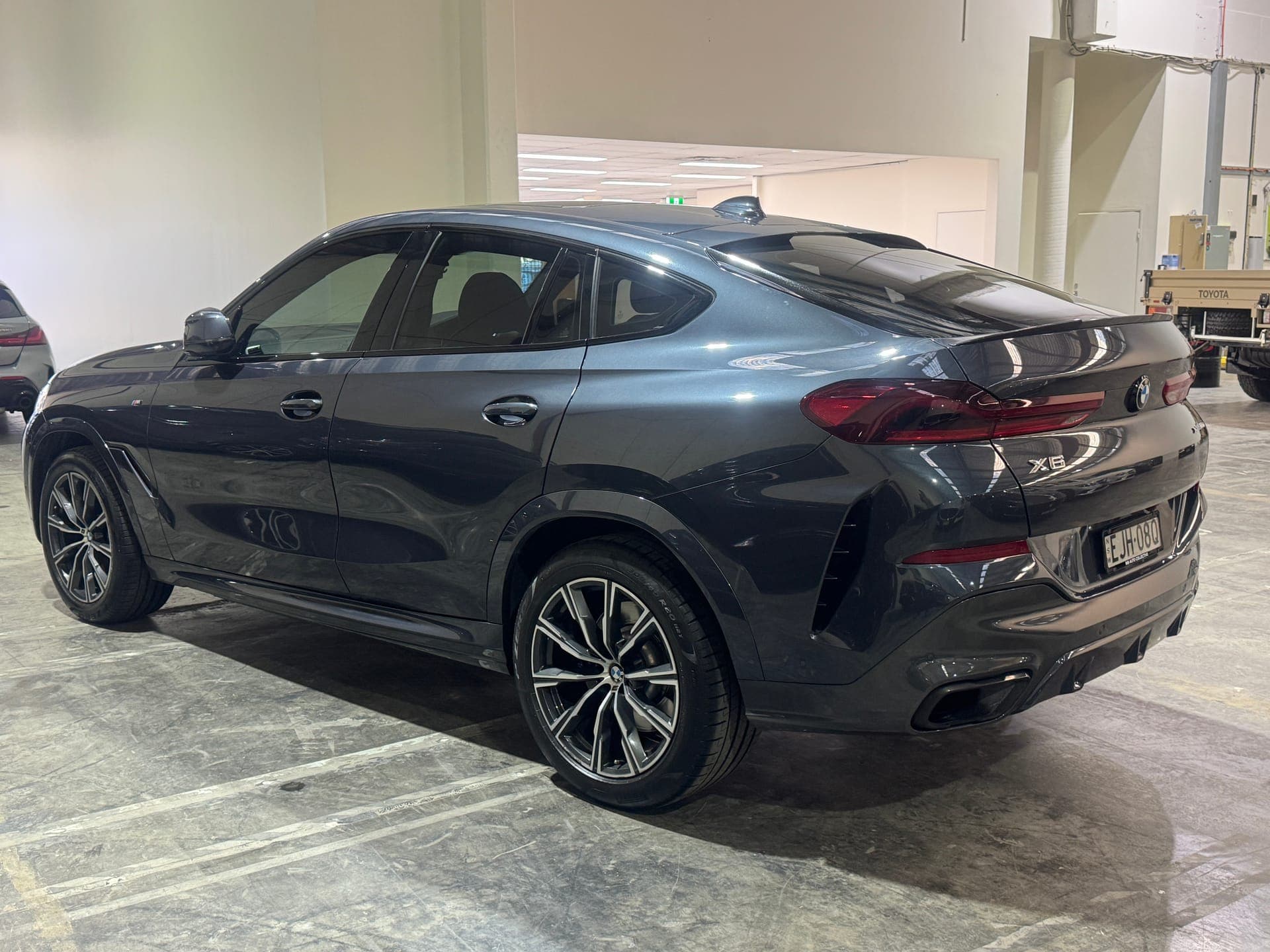 2020 BMW X6 xDrive30d M Sport G06 in Grey — rear seats