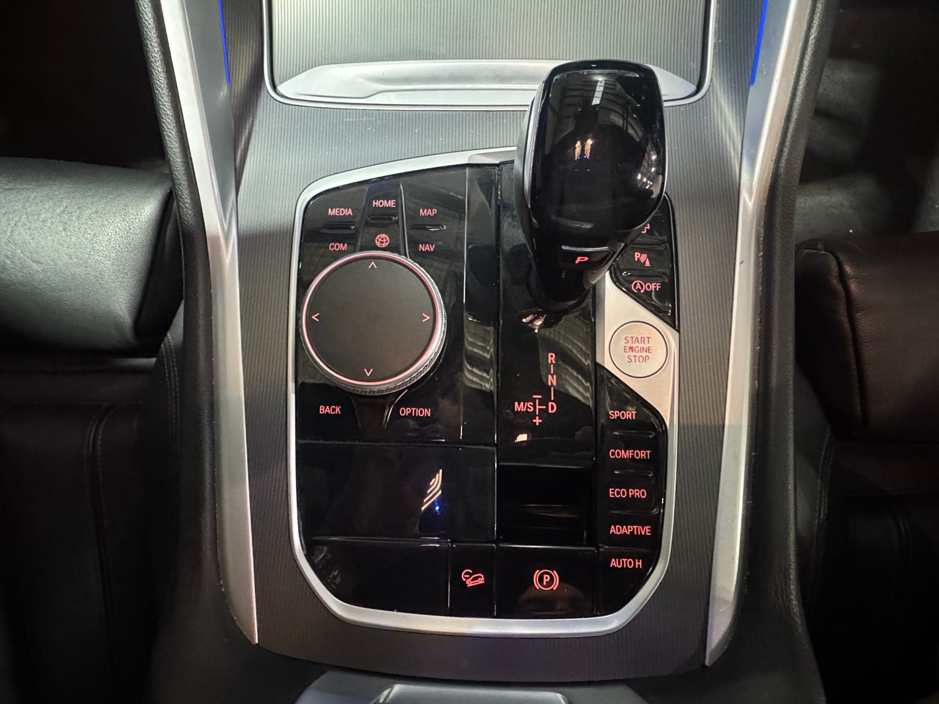 2020 BMW X6 xDrive30d M Sport G06 in Grey — photo 21