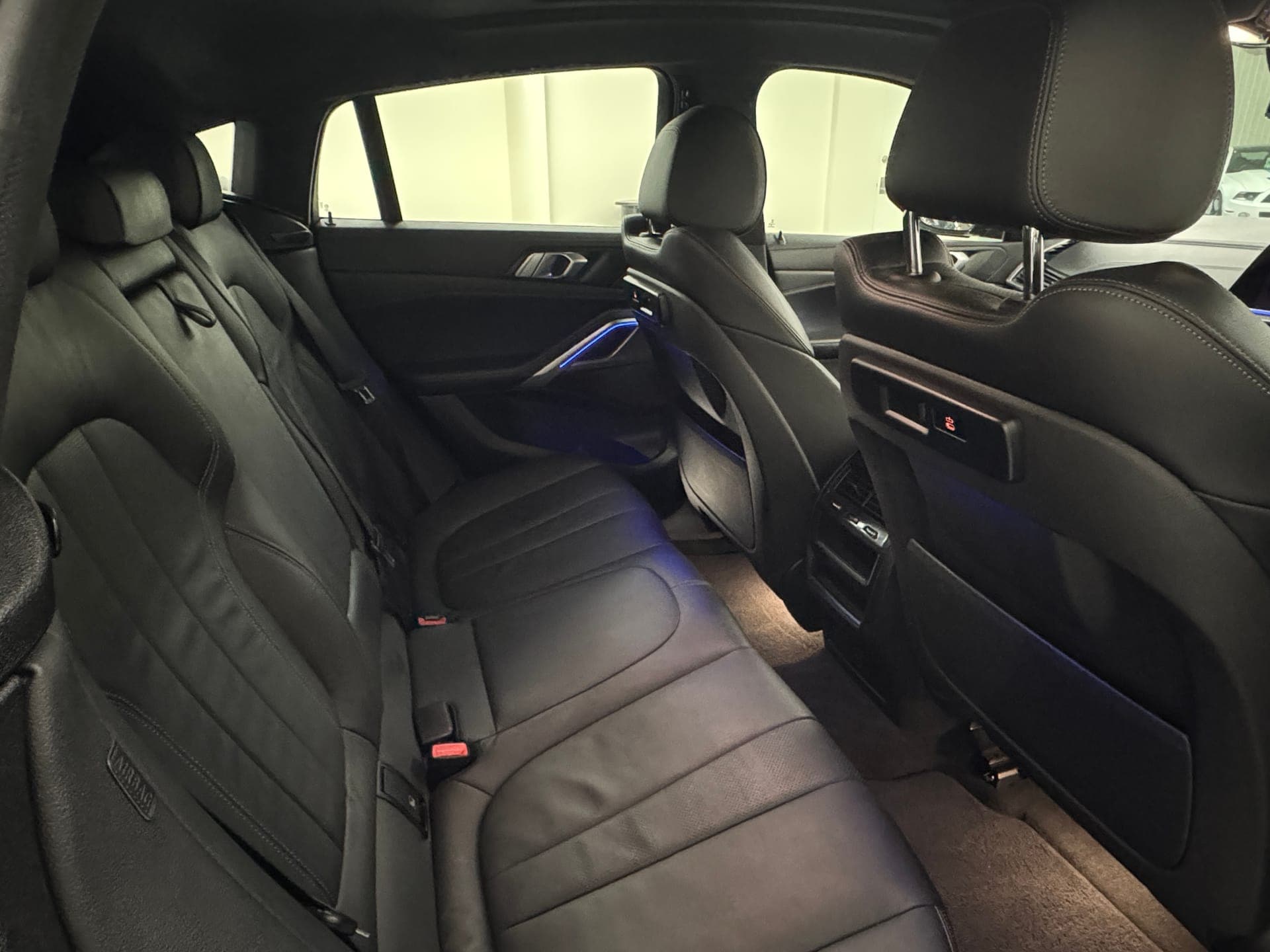 2020 BMW X6 xDrive30d M Sport G06 in Grey — photo 18