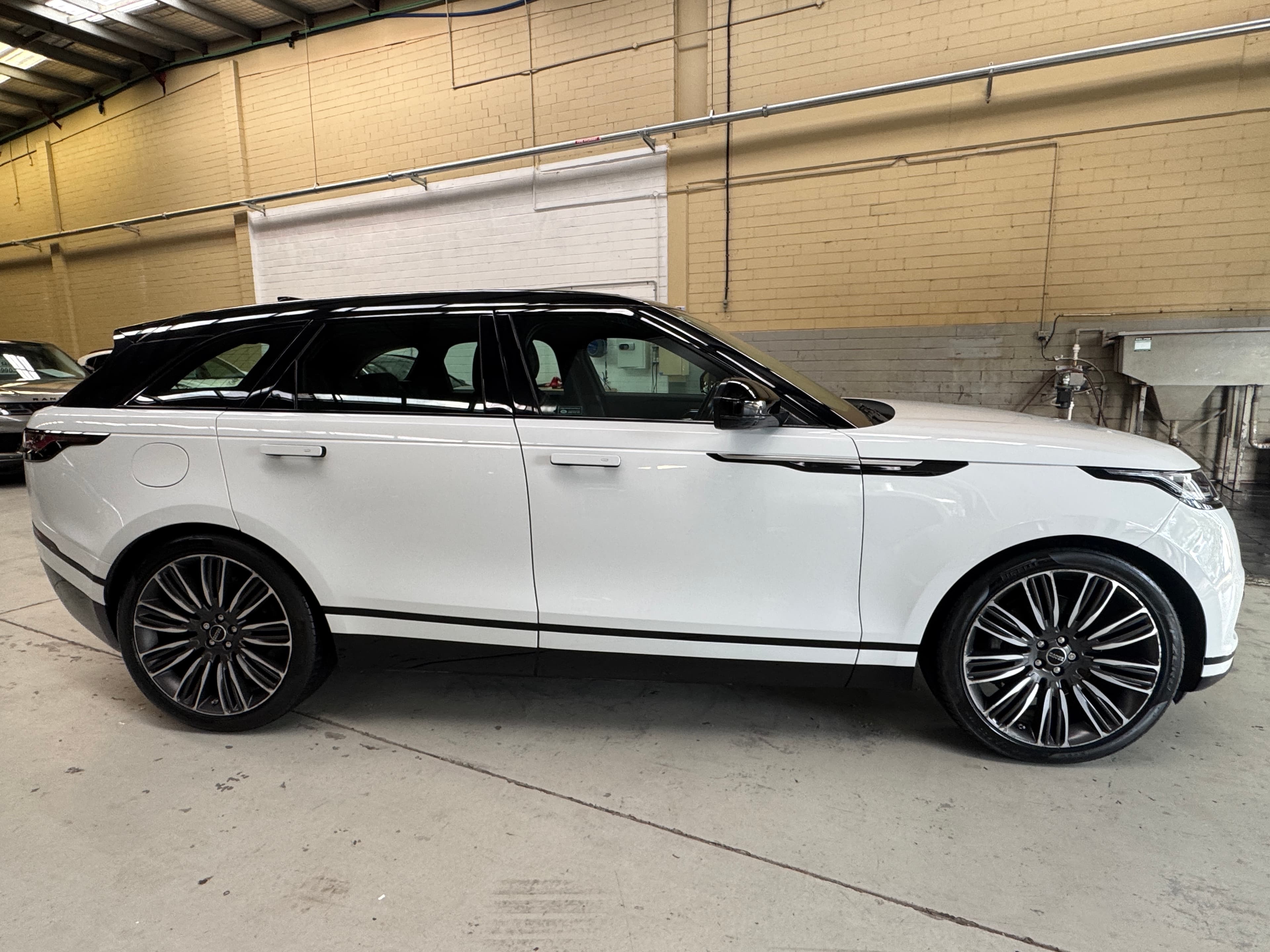 2018 Land Rover Velar D300 S in White — infotainment