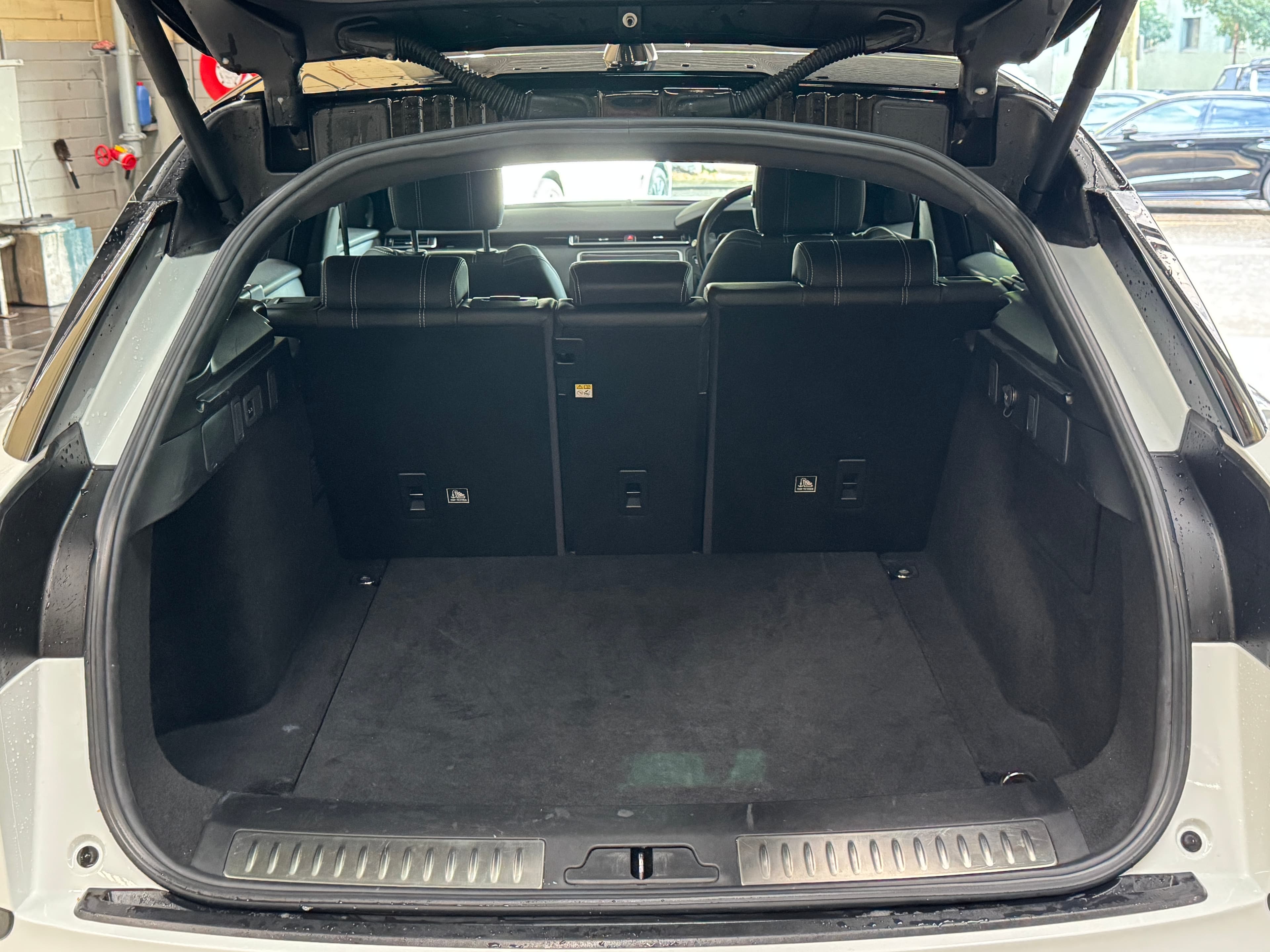 2018 Land Rover Velar D300 S in White — photo 12