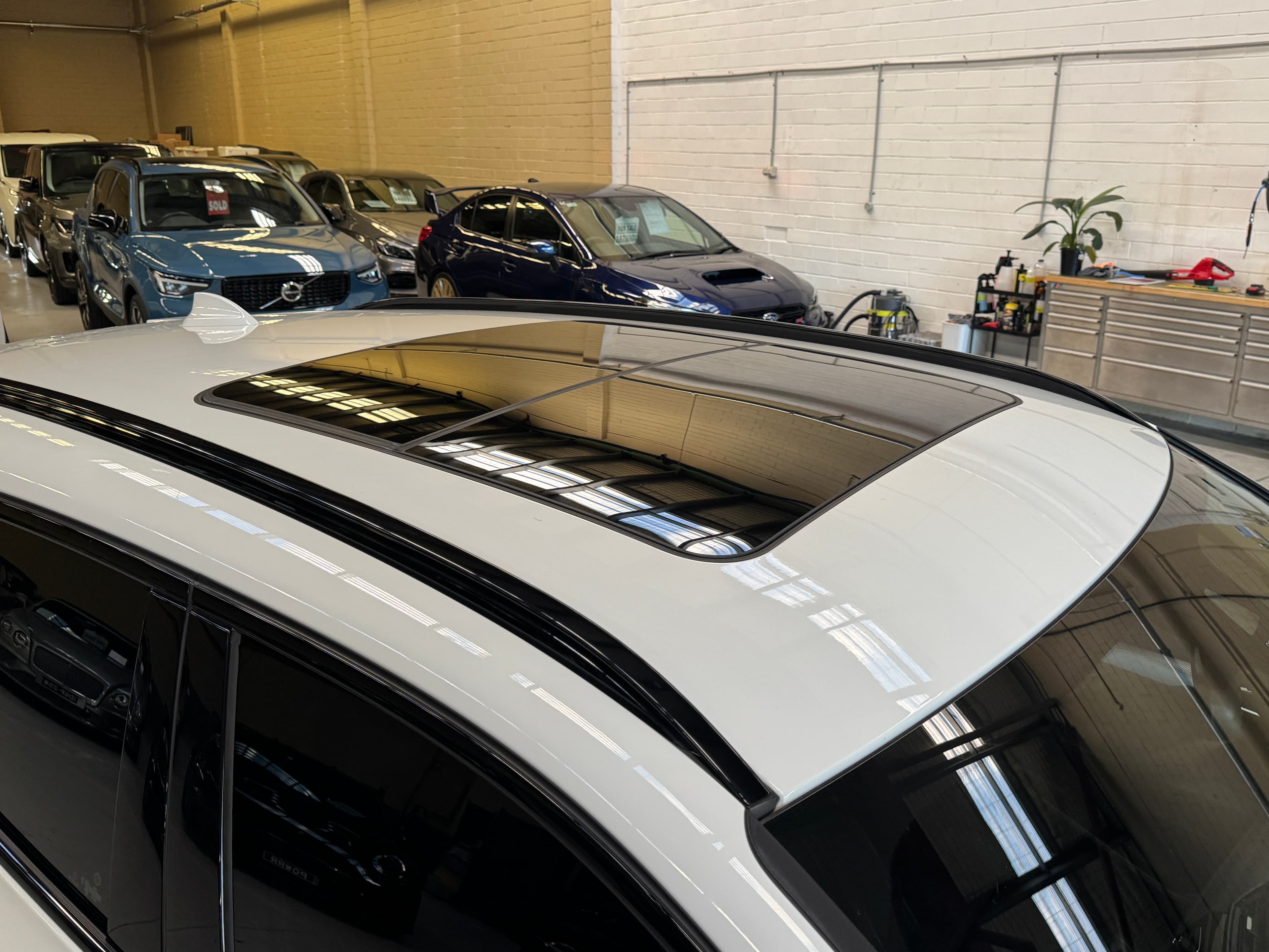 2023 BMW X2 sDrive18i in White — photo 13