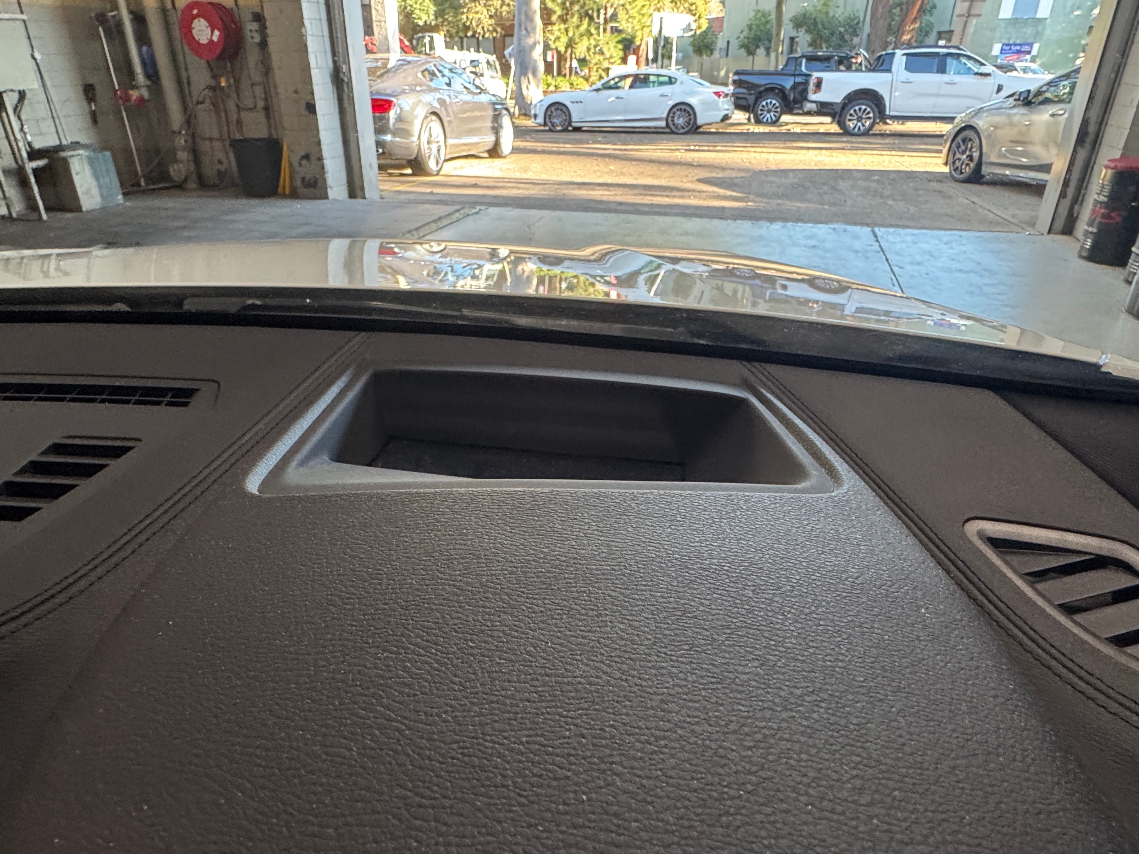2023 BMW X2 sDrive18i in White — photo 18