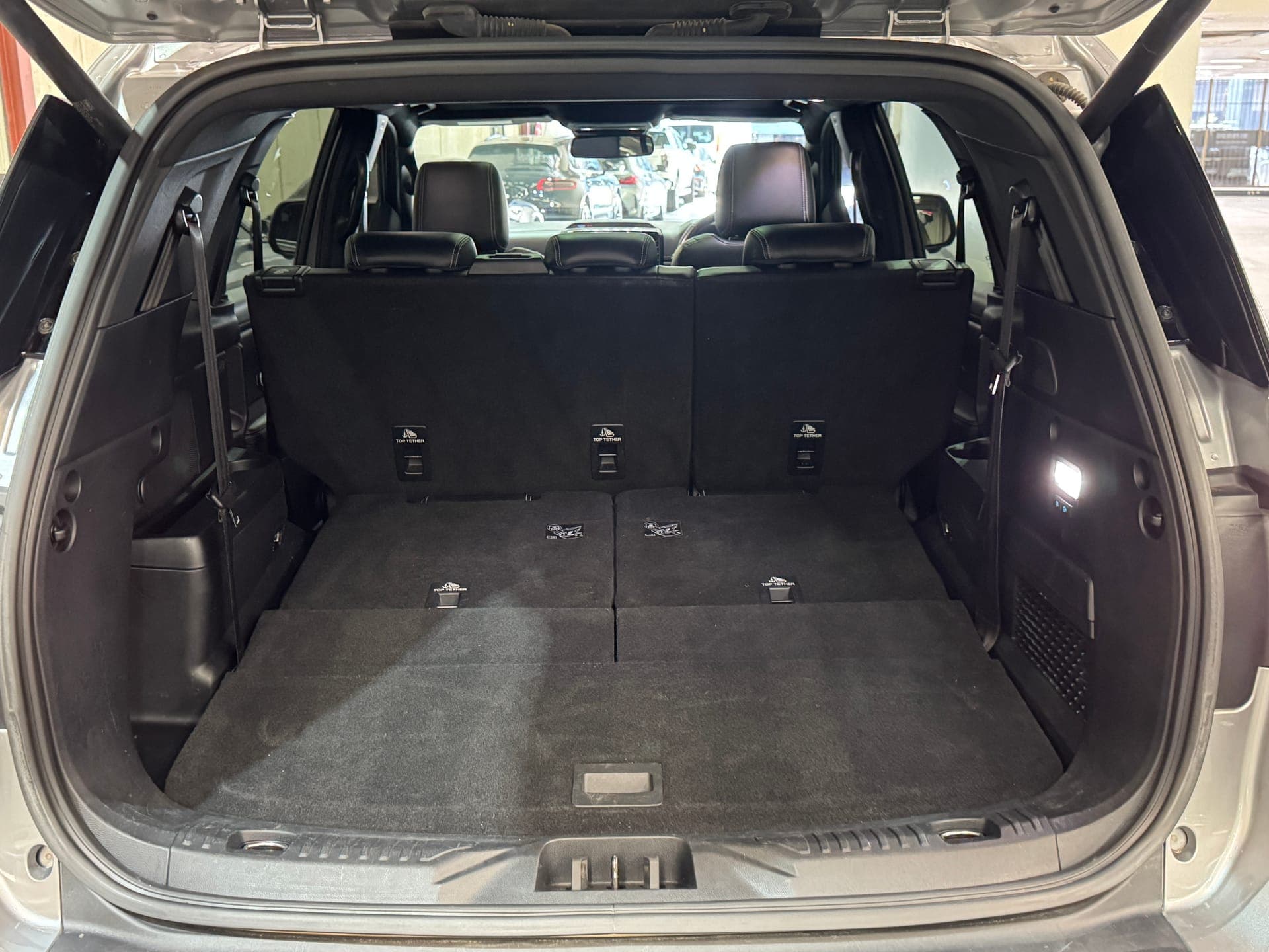 2023 Ford Everest Platinum (4WD) UB MY24 in Silver — photo 12