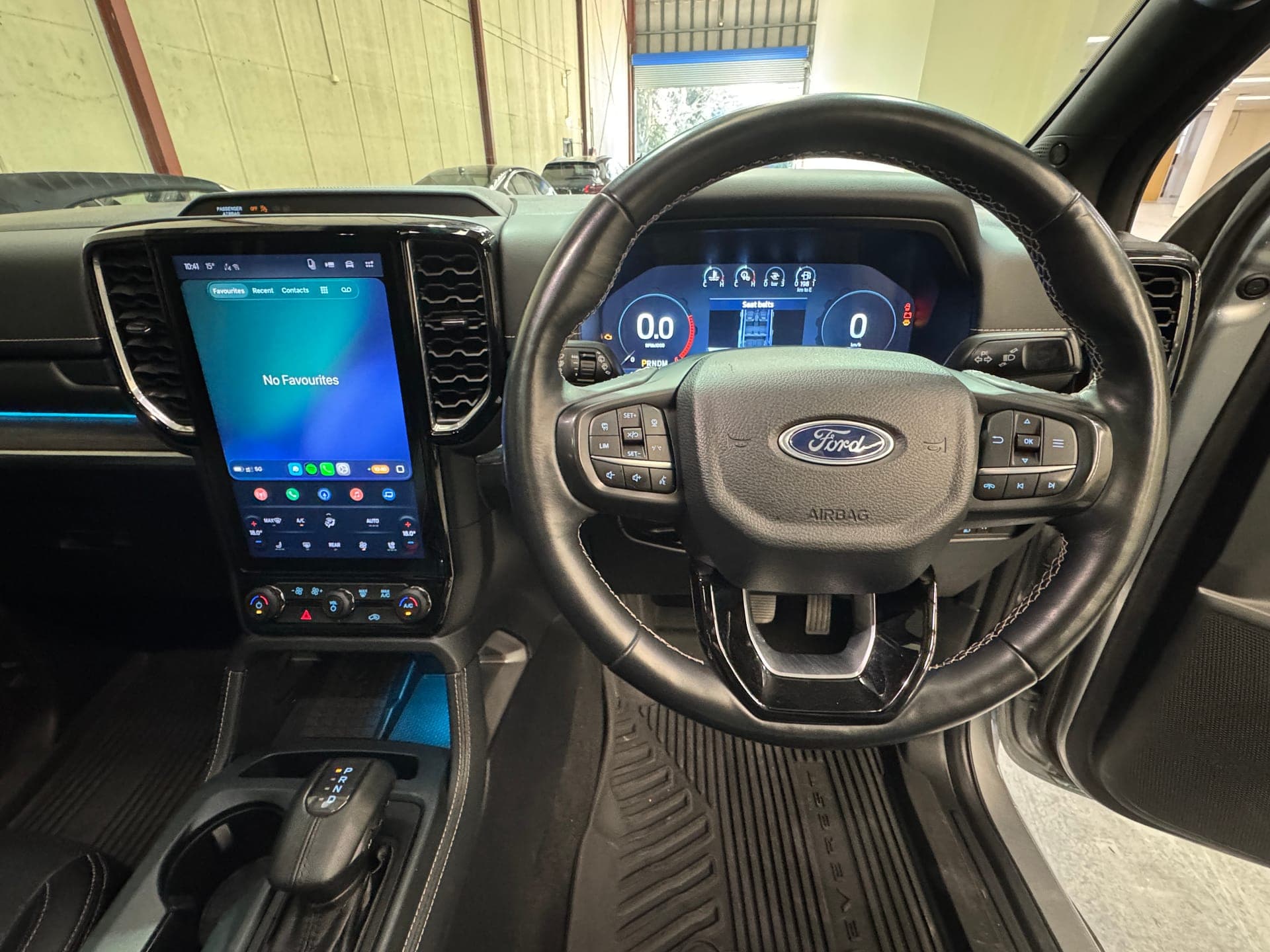 2023 Ford Everest Platinum (4WD) UB MY24 in Silver — photo 17