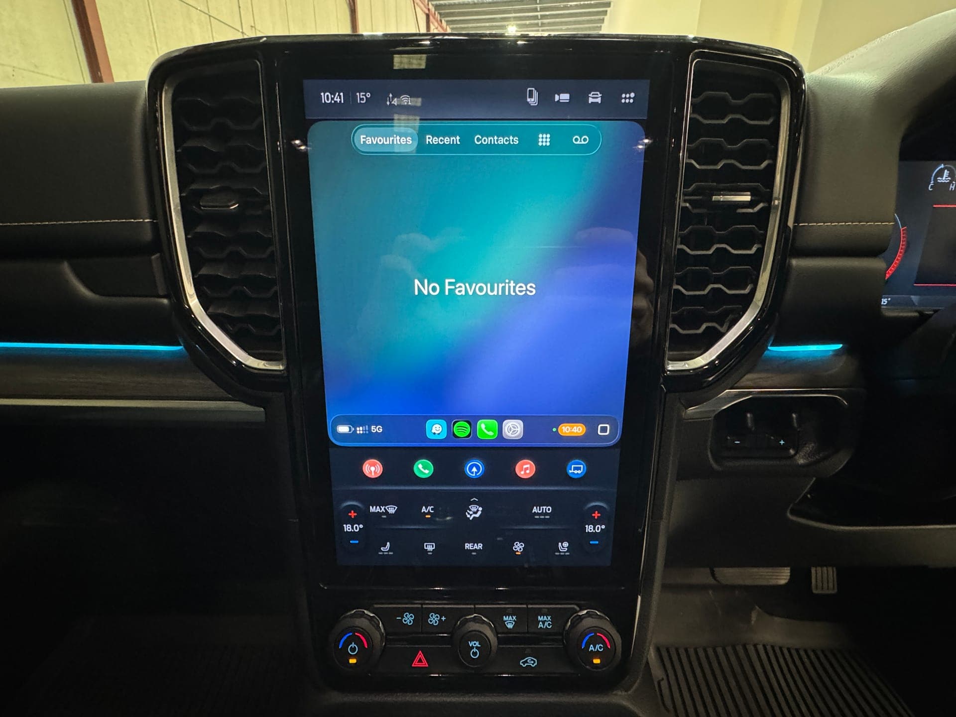 2023 Ford Everest Platinum (4WD) UB MY24 in Silver — photo 19