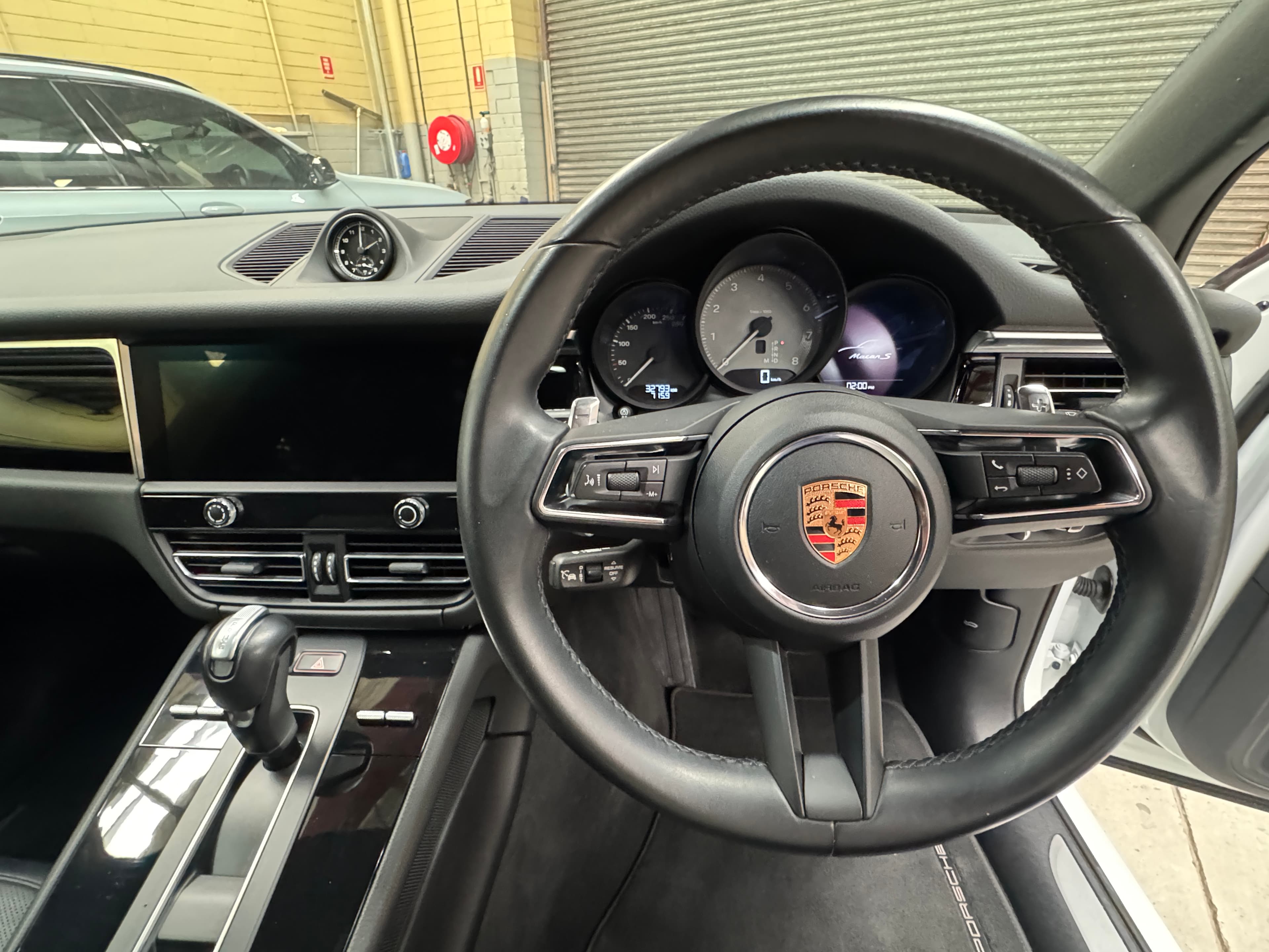 2024 Porsche Macan MACAN S 95B MY24 TWIN TURBO DIR F/INJ 2.9L 7 SP AUTO DUAL CLUTCH in WHITE — photo 14