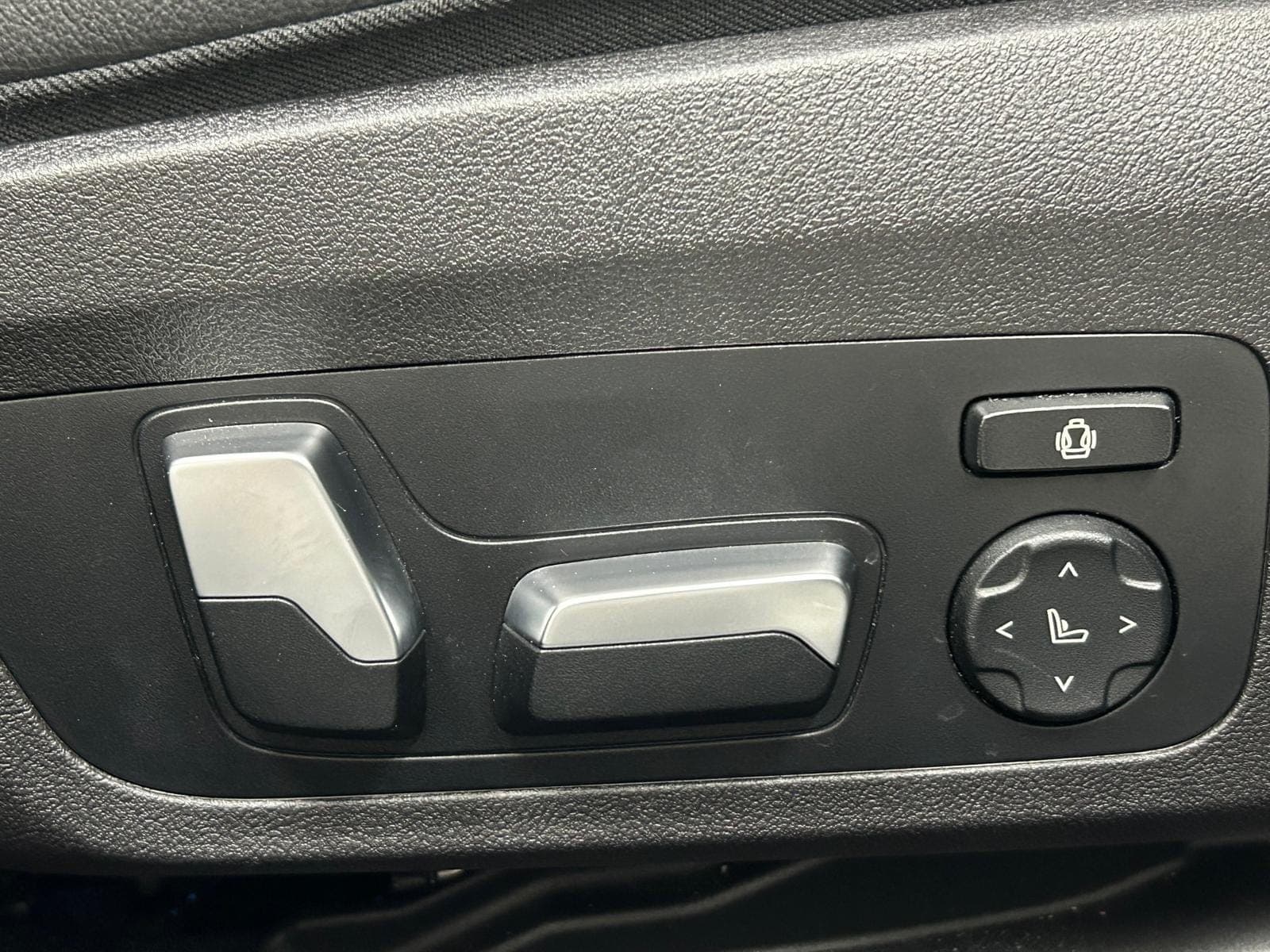 2023 BMW 3 Series 330i M Sport G20 LCI in Grayon — photo 14