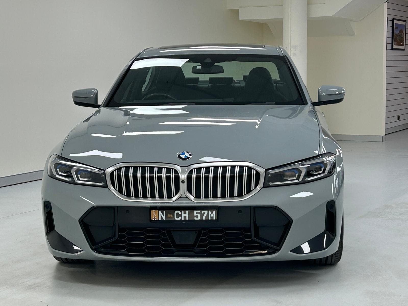 2023 BMW 3 Series 330i M Sport G20 LCI in Grayon — infotainment
