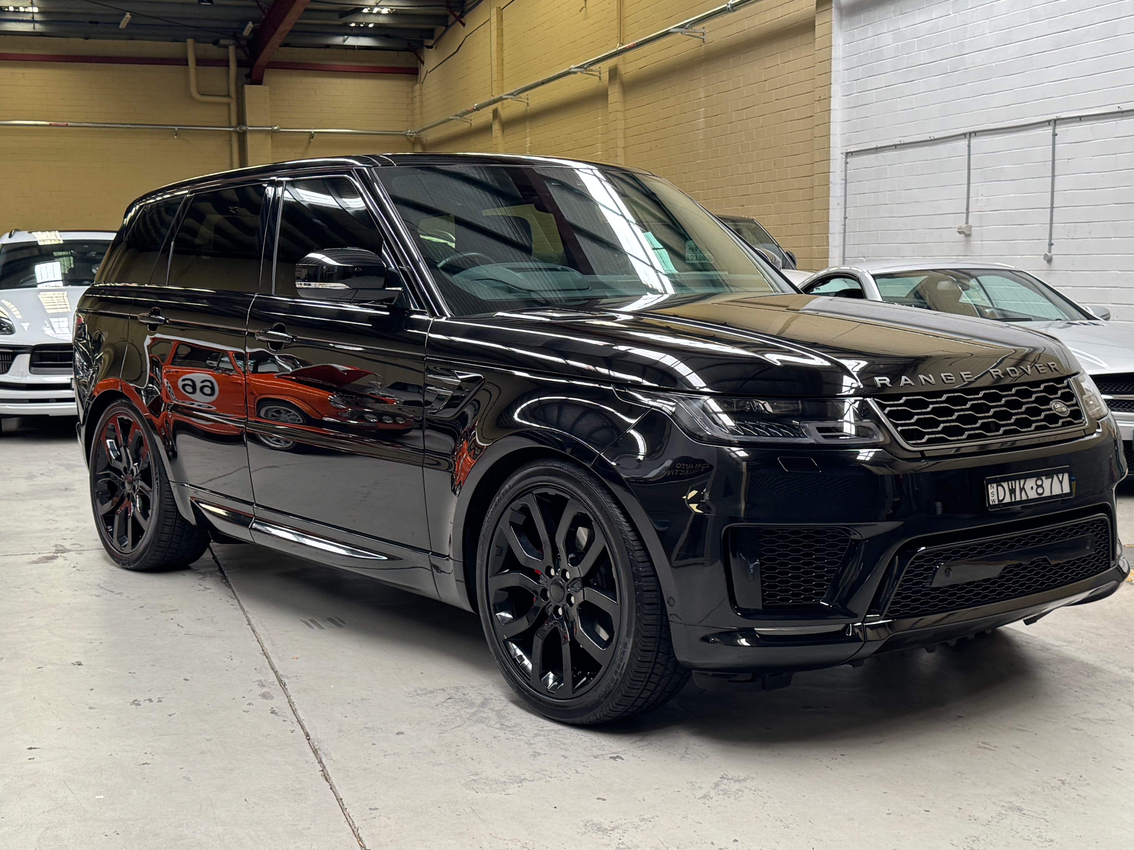 2018 Range Rover Range Rover Sport RANGE ROVER SPORT SDV6 HSE DYNAMIC DIESEL TURBO F/INJ 3.0L 8 SP AUTOMATIC in BLACK — exterior rear