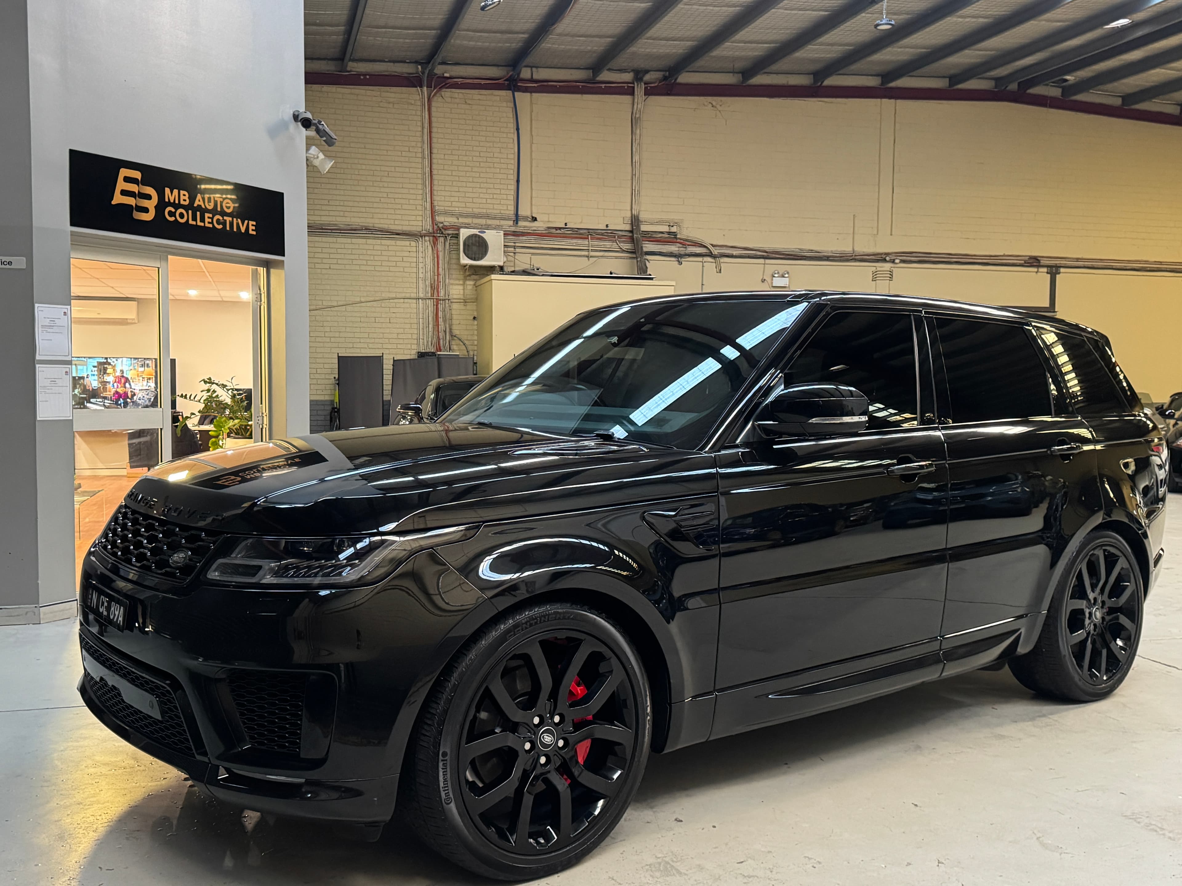 2022 Land Rover Range Rover Sport D250 SE in Black — interior