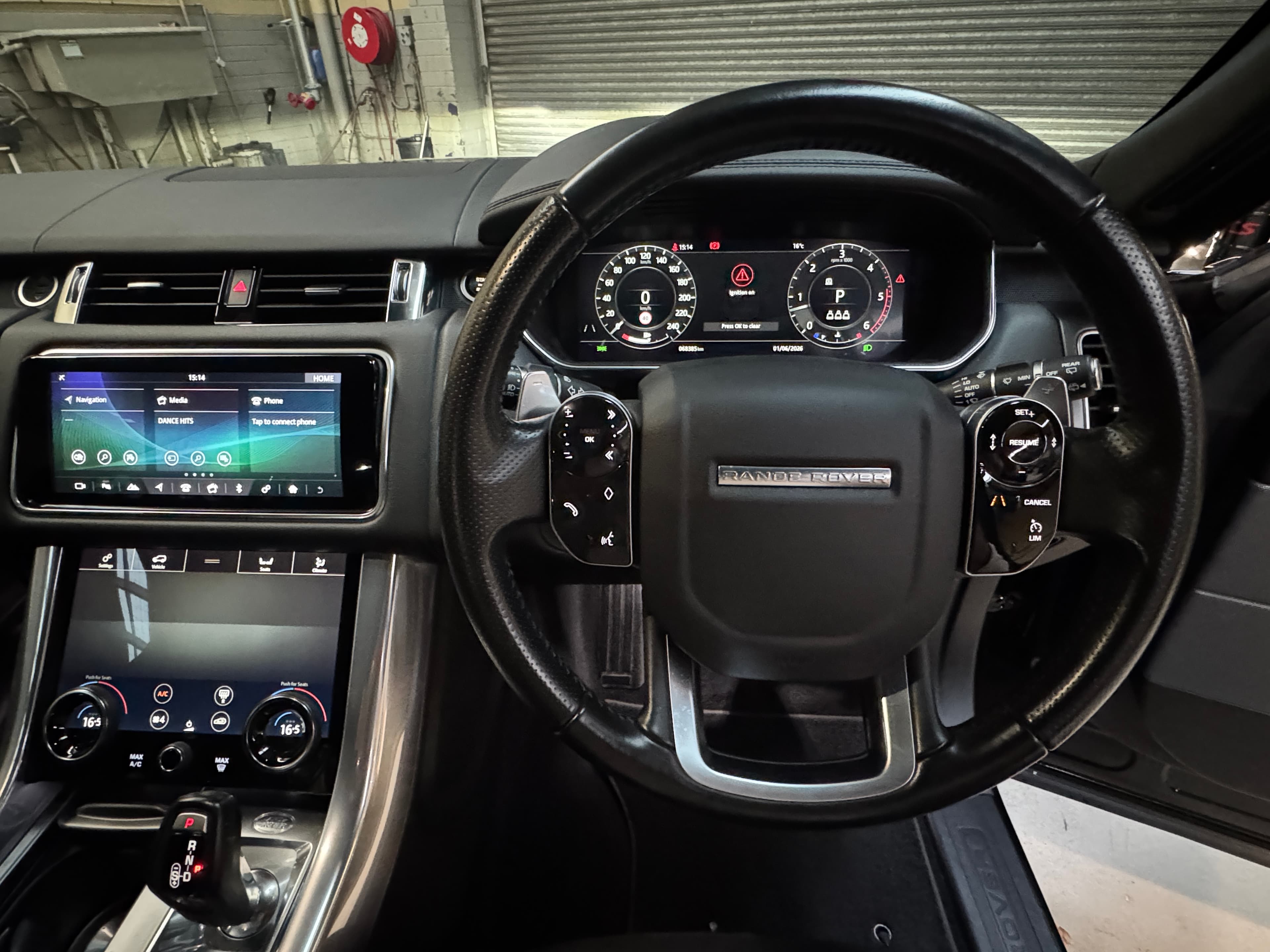 2022 Land Rover Range Rover Sport D250 SE in Black — photo 13