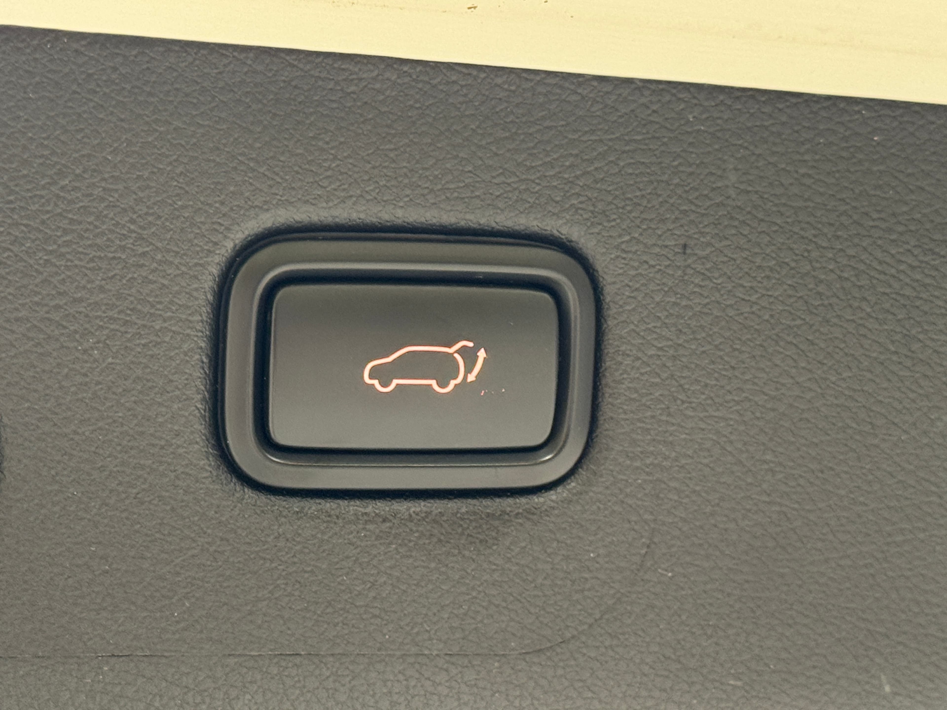 2019 Kia Sportage GT Line in White — photo 12