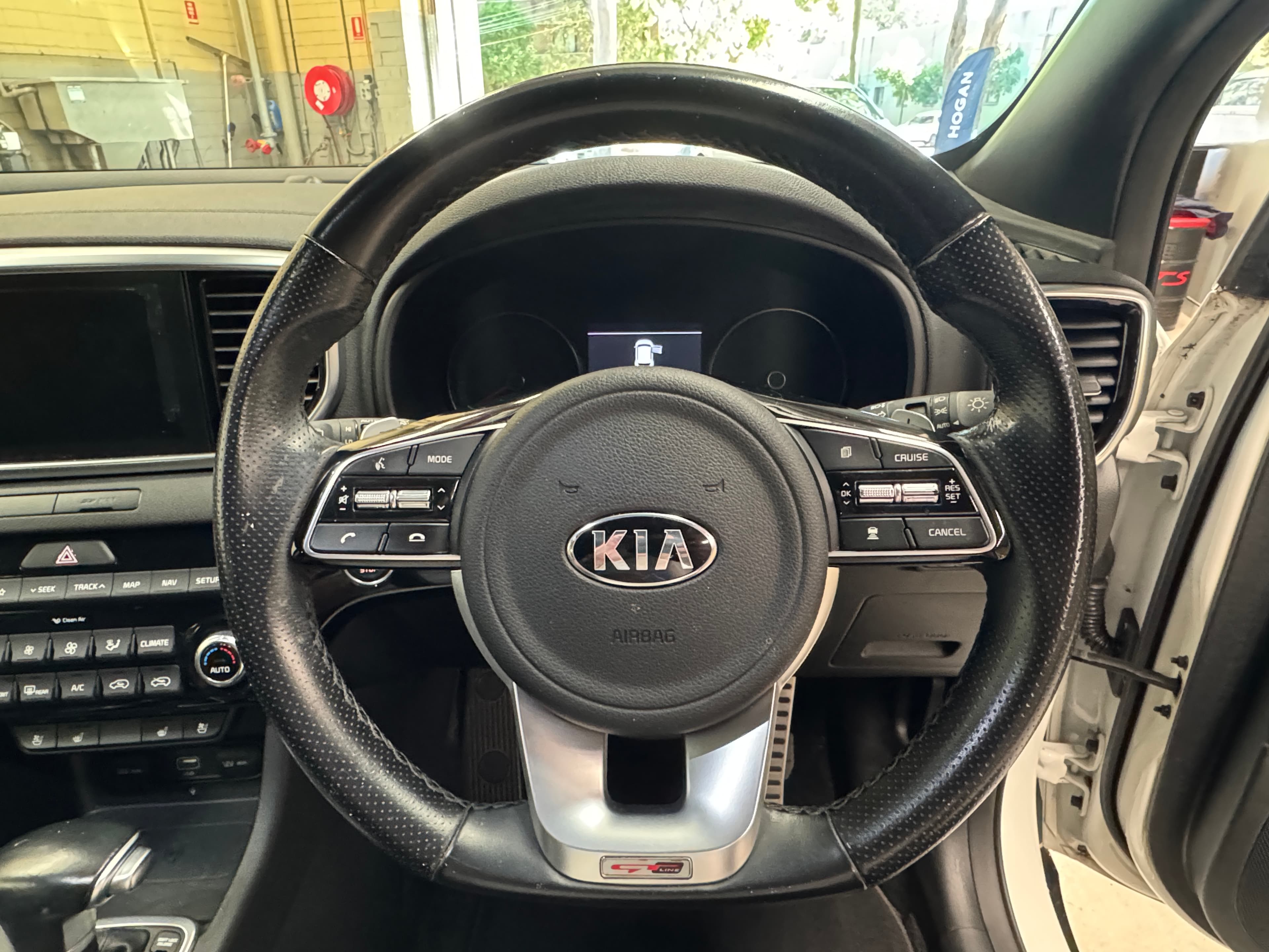 2019 Kia Sportage GT Line in White — photo 17