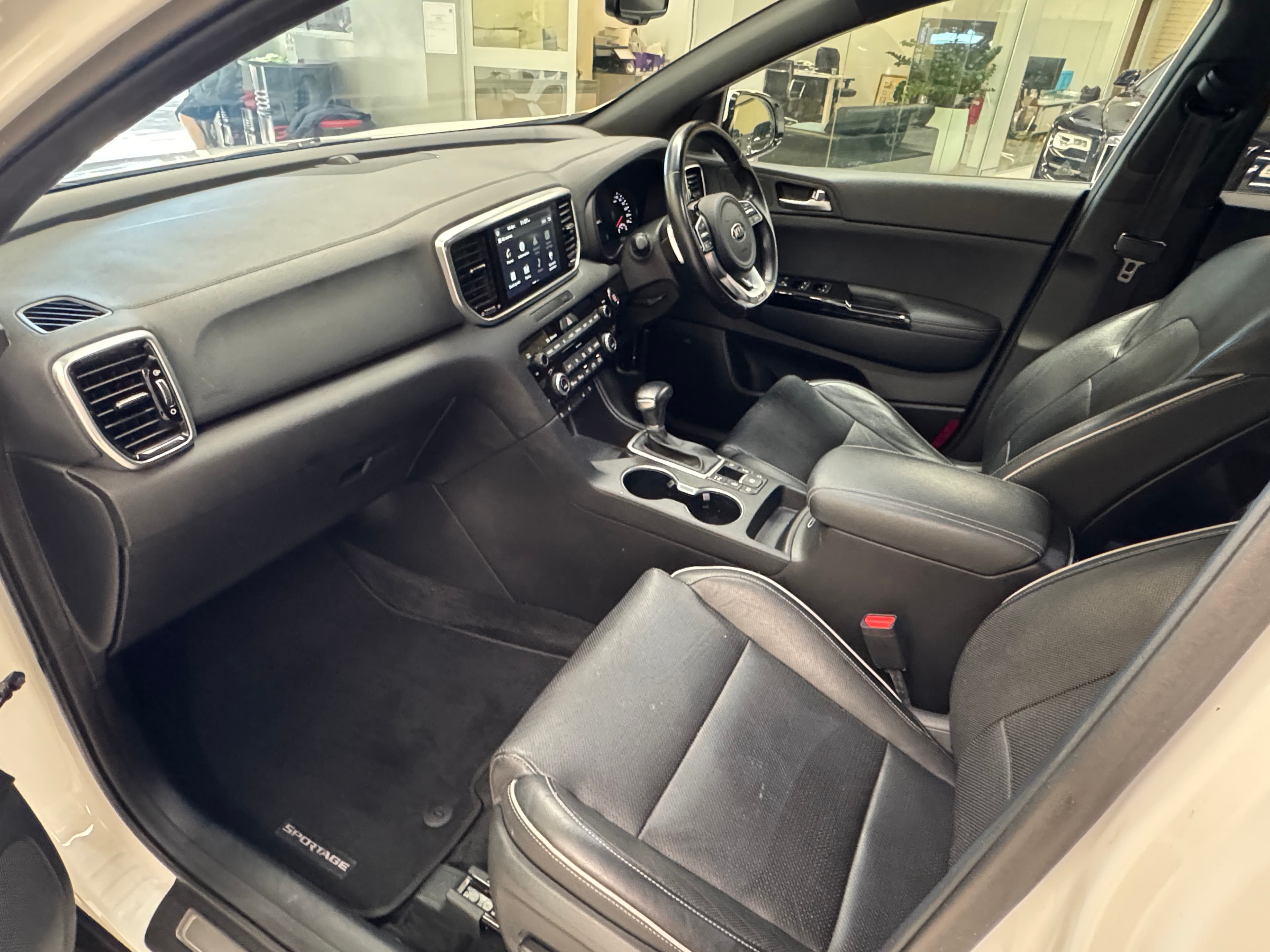 2019 Kia Sportage GT Line in White — photo 24